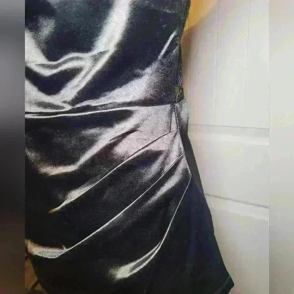 Windosr black dress - Picture 2 of 8